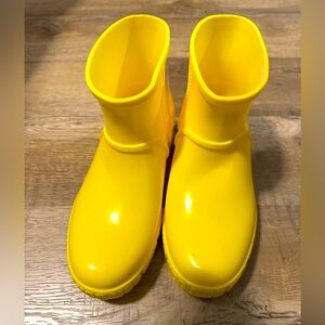 UGG rain boots